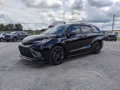 2025 Toyota Sienna XSE 7 Passenger