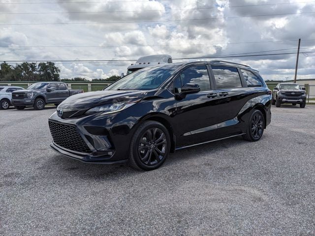 2025 Toyota Sienna XSE 7 Passenger