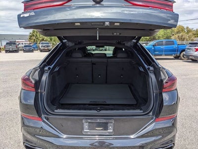 2022 BMW X6 M50i