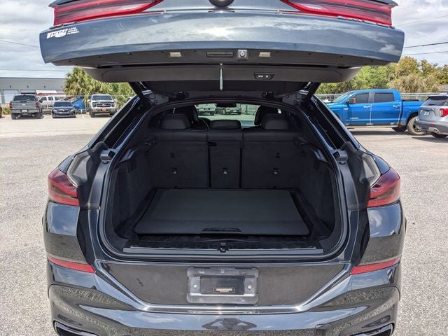 2022 BMW X6 M50i