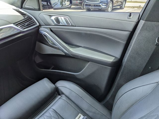 2022 BMW X6 M50i