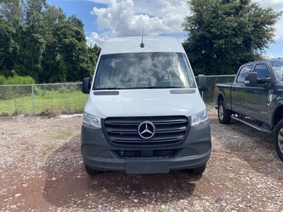 2025 Mercedes-Benz Sprinter 2500 Passenger 144 WB