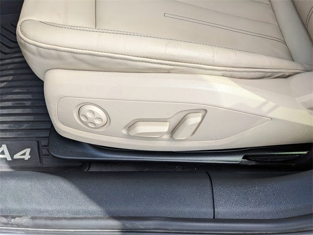 2022 Audi A4 40 Premium Plus quattro