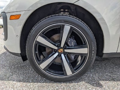2023 Porsche Macan T