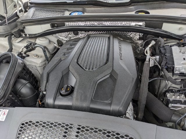 2023 Porsche Macan T - Photo 11