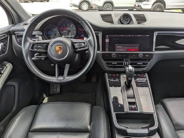2023 Porsche Macan T