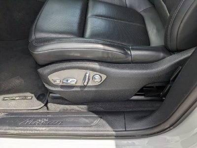 2023 Porsche Macan T