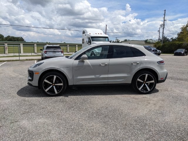 2023 Porsche Macan T - Photo 7