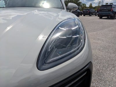 2023 Porsche Macan T